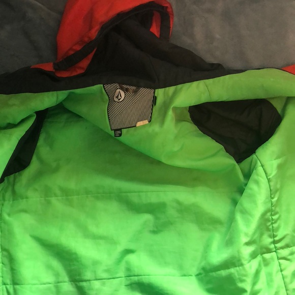 Volcom x off white coat it great condition. - Picture 3 of 3